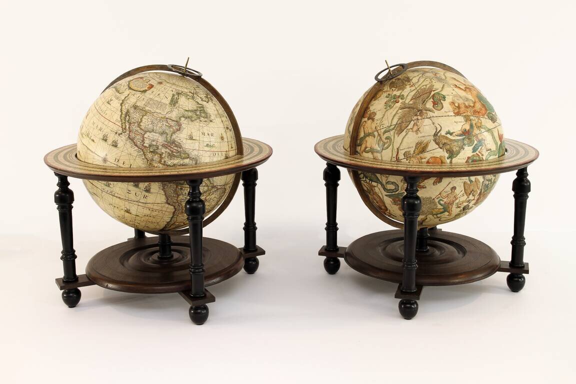 [Terrestial & Celestial Globes]   Nobilissimis, Amplissimis, Consultissimis, Prudentissimisq[ue], viris D. Dominis Societatis Indiarum Occidentalium Curatoribus suos hosce Coelestem Terrestremeque Globos Joannes Janssonius Humillimus Cliens L.M.Q. dat, di