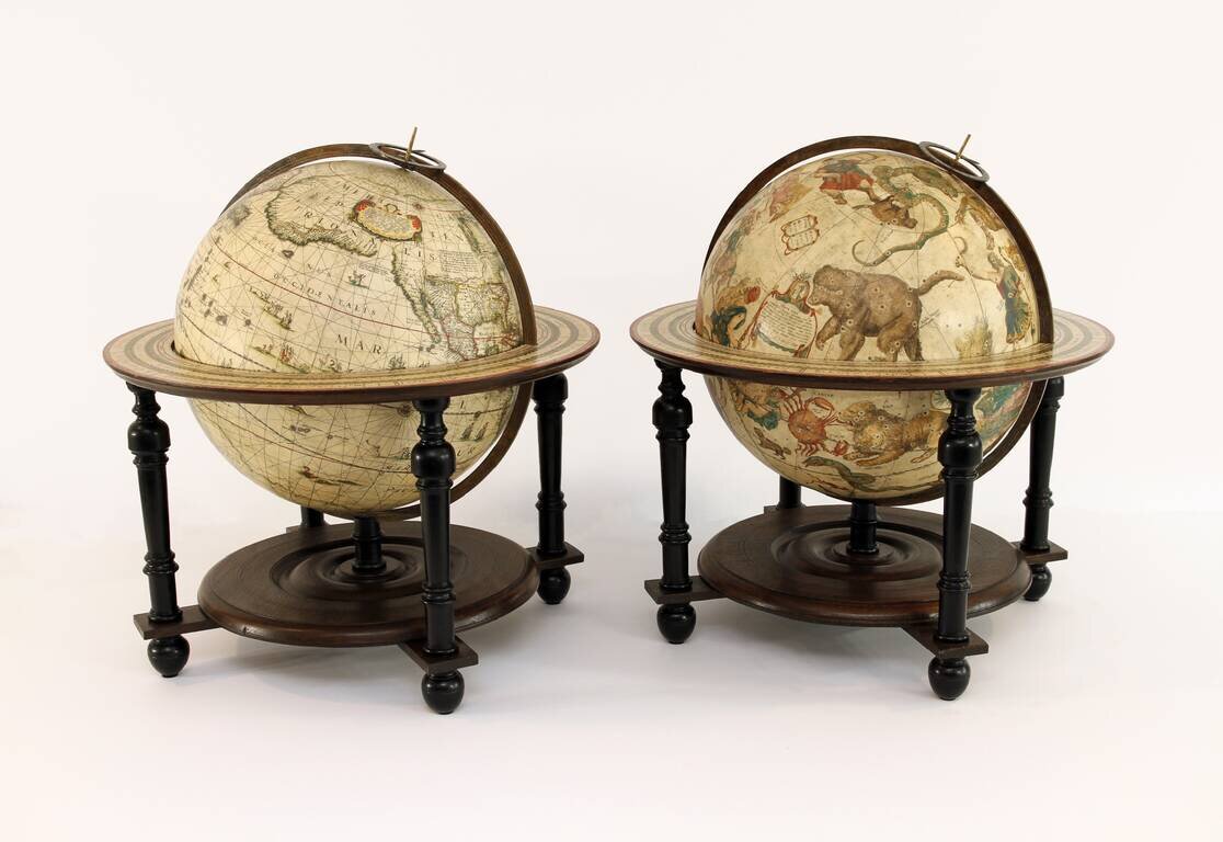 [Terrestial & Celestial Globes]   Nobilissimis, Amplissimis, Consultissimis, Prudentissimisq[ue], viris D. Dominis Societatis Indiarum Occidentalium Curatoribus suos hosce Coelestem Terrestremeque Globos Joannes Janssonius Humillimus Cliens L.M.Q. dat, di