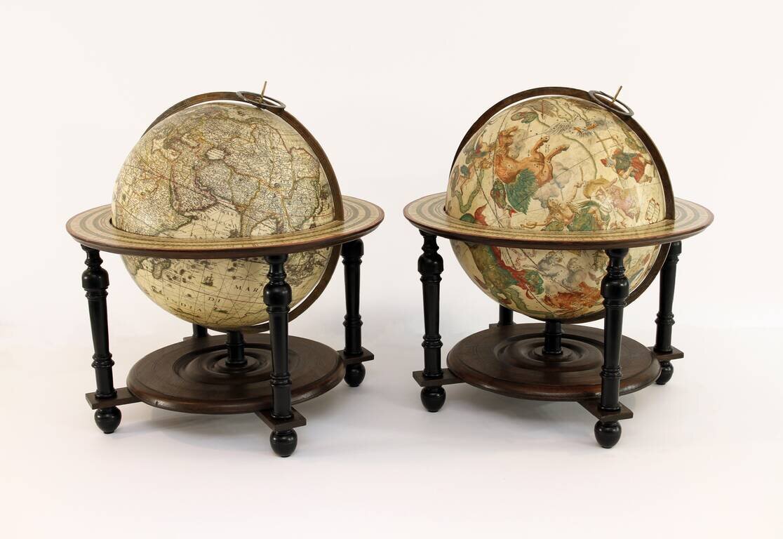 [Terrestial & Celestial Globes]   Nobilissimis, Amplissimis, Consultissimis, Prudentissimisq[ue], viris D. Dominis Societatis Indiarum Occidentalium Curatoribus suos hosce Coelestem Terrestremeque Globos Joannes Janssonius Humillimus Cliens L.M.Q. dat, di